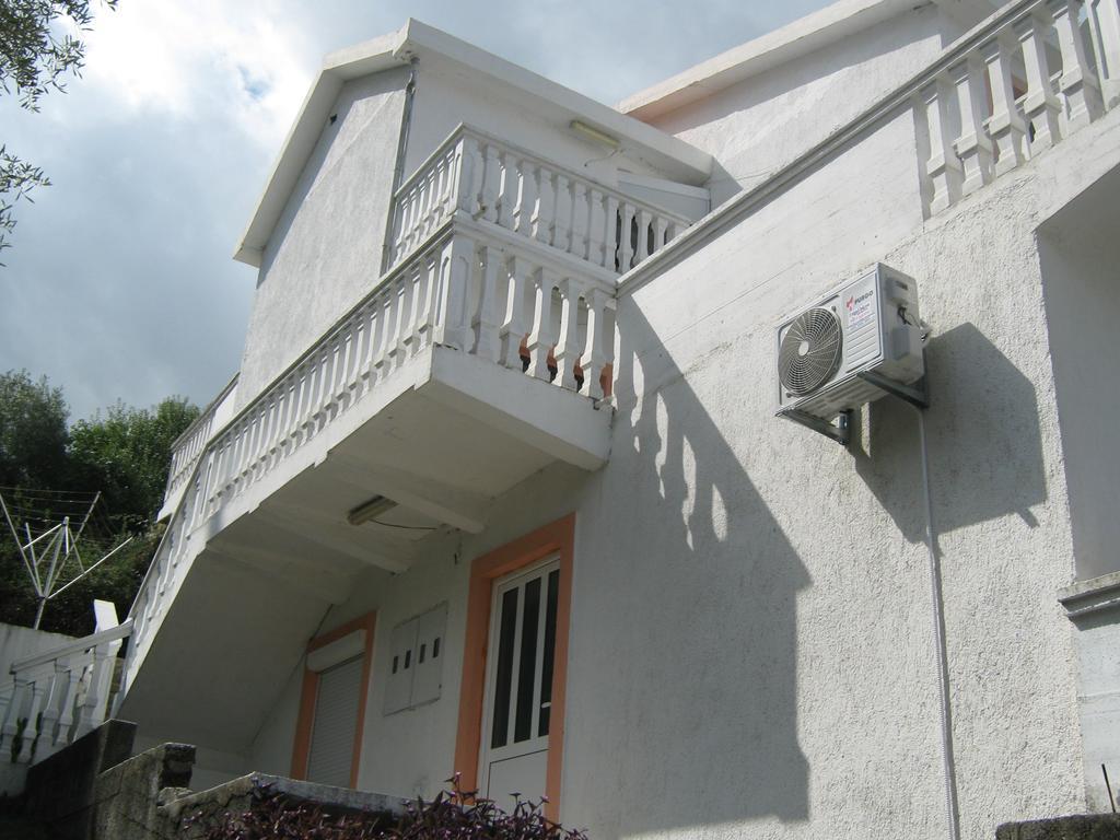 Apartments Ceca Tivat Exteriör bild