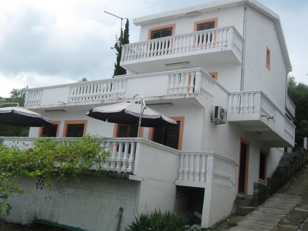 Apartments Ceca Tivat Exteriör bild