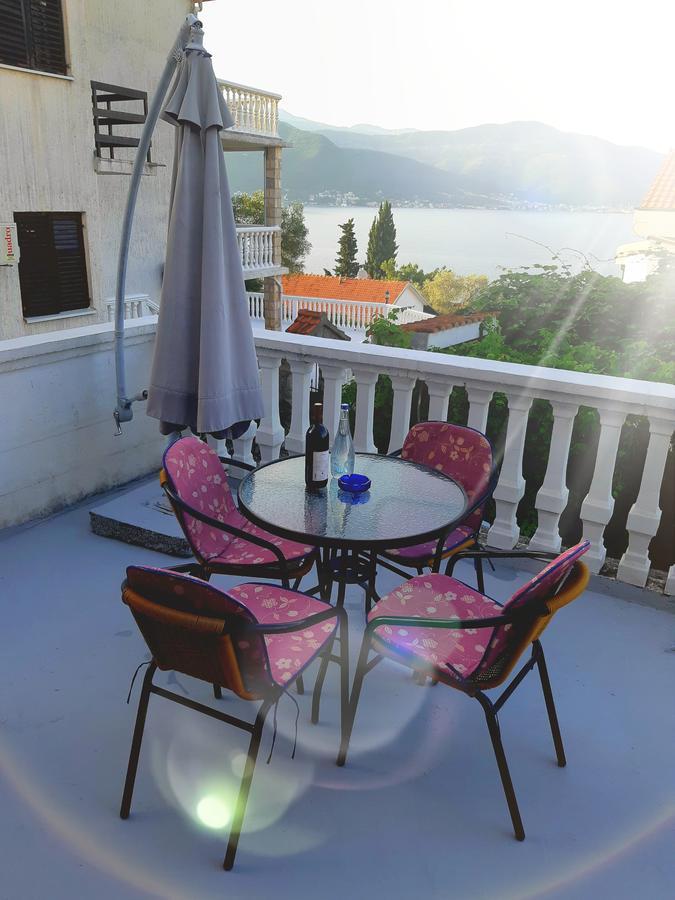 Apartments Ceca Tivat Exteriör bild