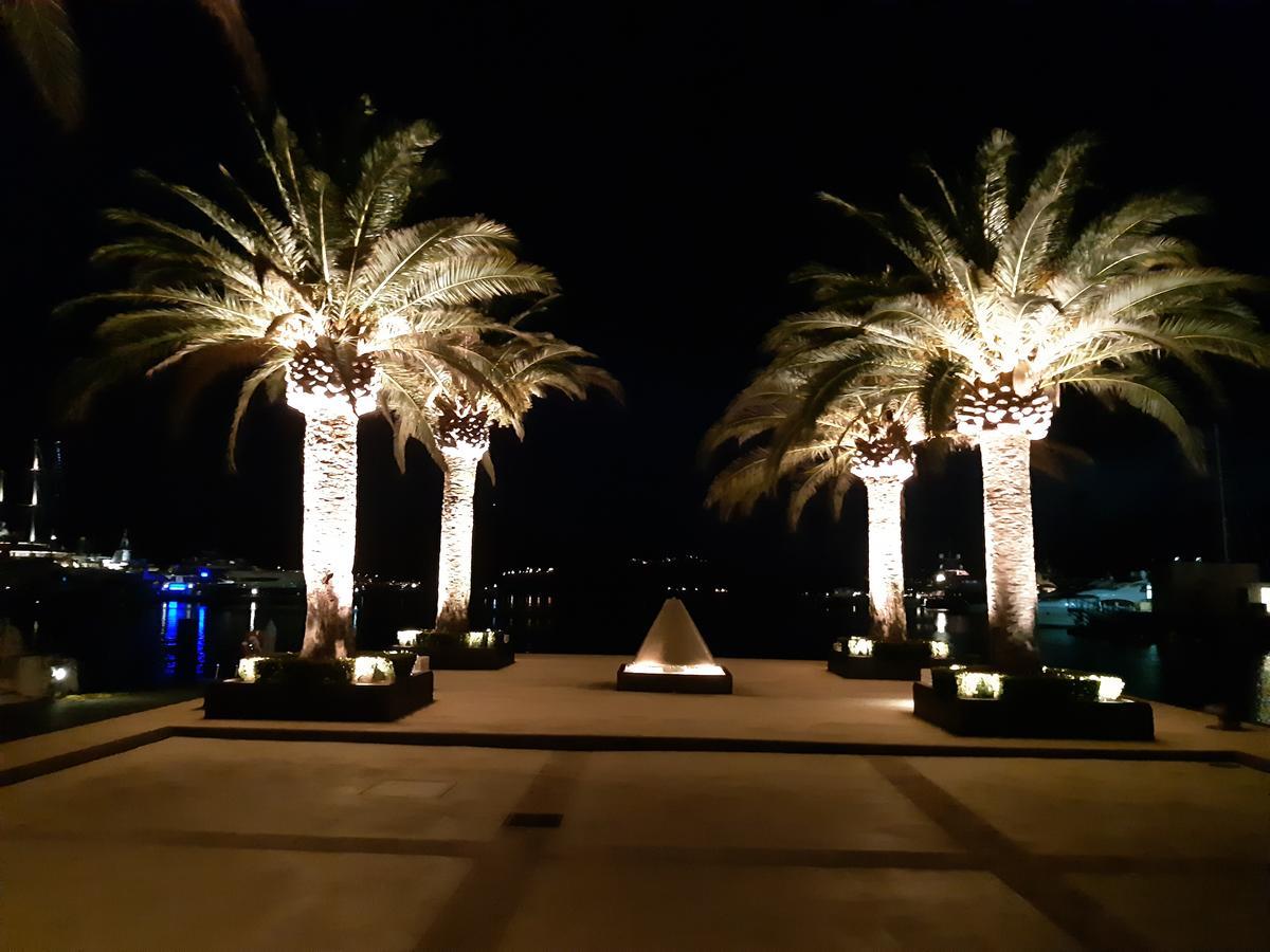 Apartments Ceca Tivat Exteriör bild