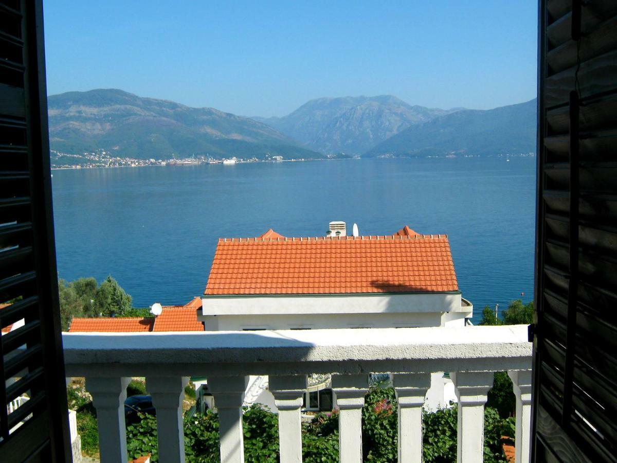 Apartments Ceca Tivat Exteriör bild